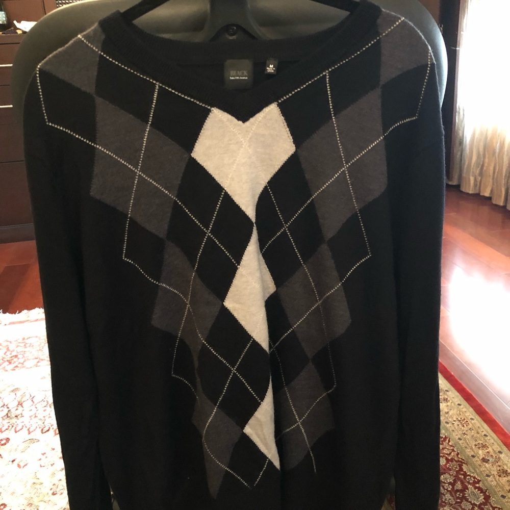 Saks Fifth Avenue Men’s Wool Argyle Sweater (M)